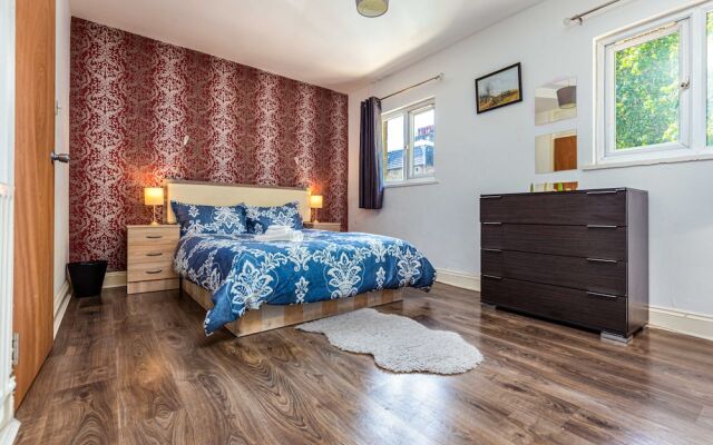 Bazely Street Deluxe Double Room 3
