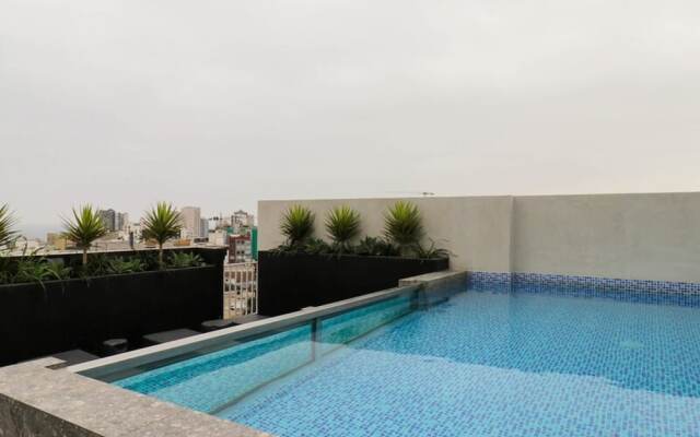 w Amazing 2BR With Balcony in Miraflores