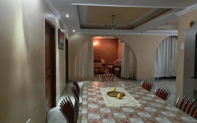 TRS Townhouse Inn