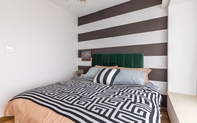 Locals Boutique Apartment Huafa Plaza 28