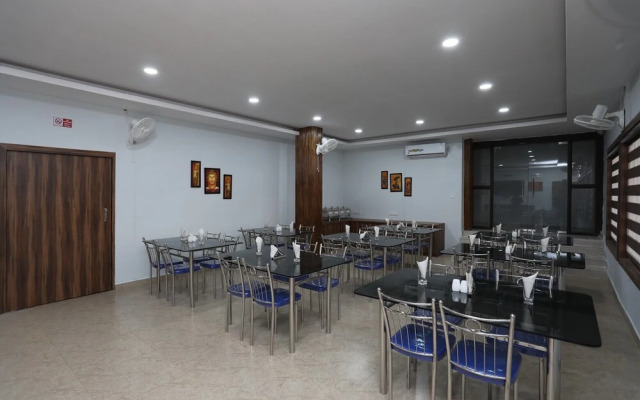 OYO Flagship 24789 Sidharth Residency