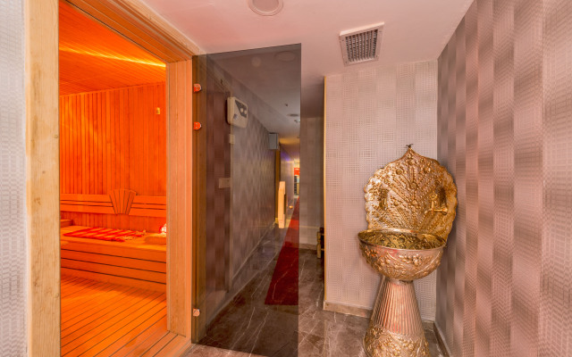 Grand Pamir Hotel