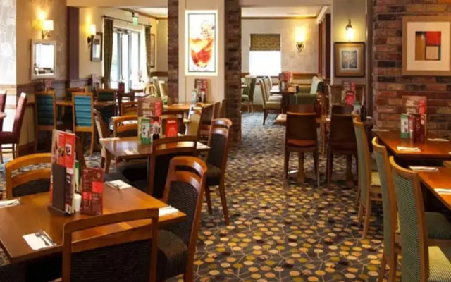 Premier Inn Exeter (M5 J29)