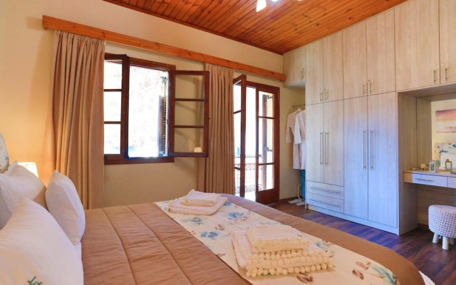 Nina Gaios Waterfront Apartment