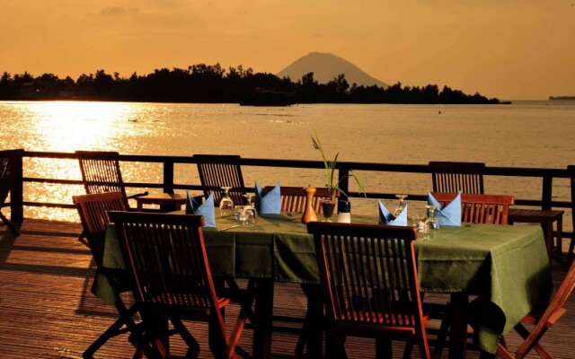 Cocotinos Manado - A Boutique Beach Resort