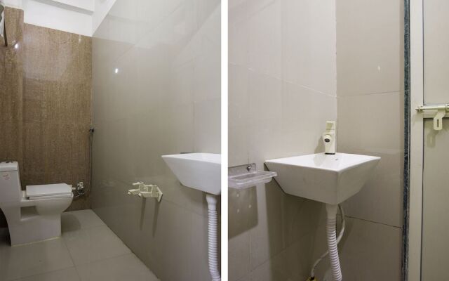 Spot On 23725 Jay Shanti Palace Hotel