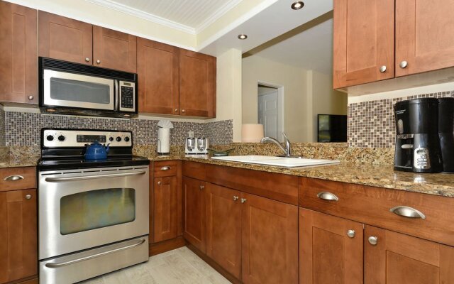 Banana Bay Club Beachside Villas