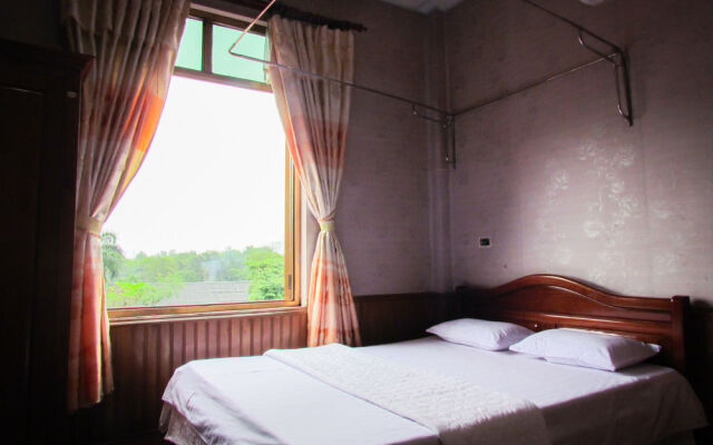 Hương Trà Hotel