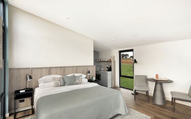 The Lane Retreat