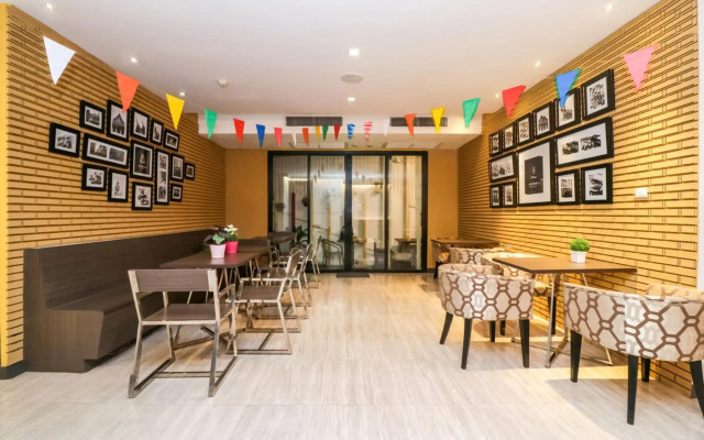 Aim House Bangkok Hotel