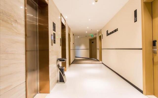 City Comfort Inn Qinzhou Port District Central Square