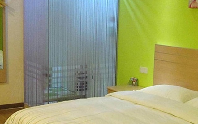 Heng 8 Hotel Tonglu South Yingchun Road