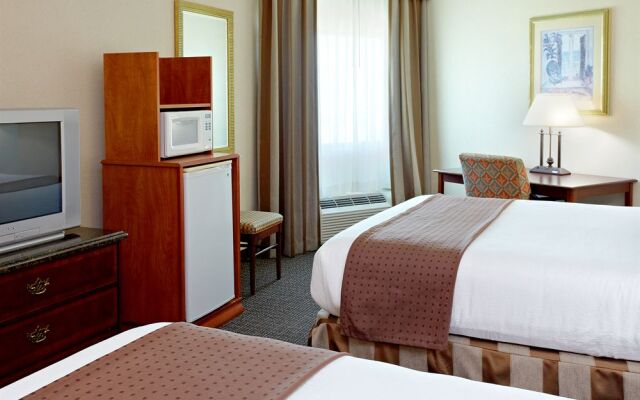 Holiday Inn Express Biloxi - Beach Blvd