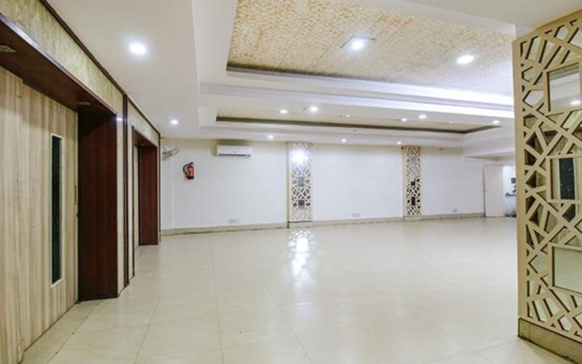 Fabhotel Silver Inn I