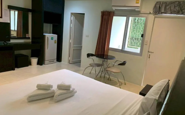Orm Thong Apartments