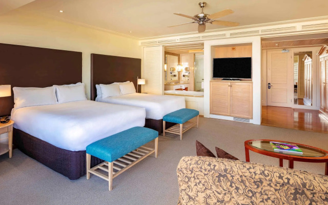 Pullman Reef Hotel Casino