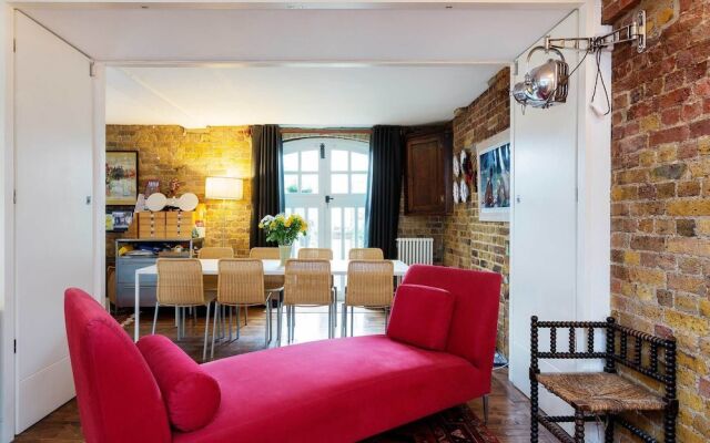 Characterful London Bridge Loft