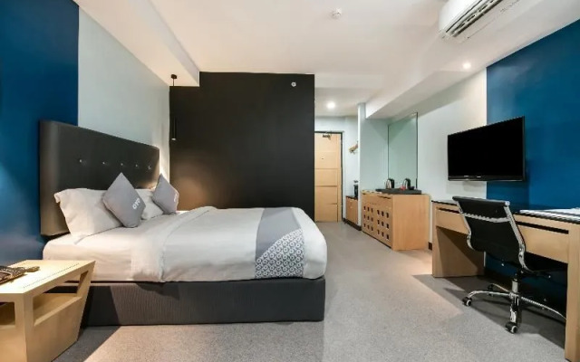 Oyo 207 Bay Area Suites Near Philippine General Hospital