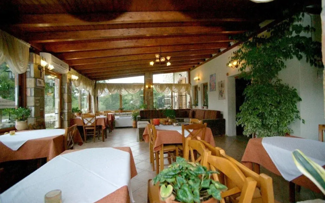Orama Hotel