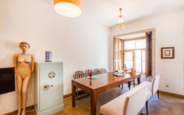 Atelier by the River