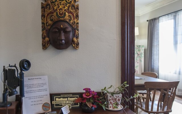 Marshall House Inn