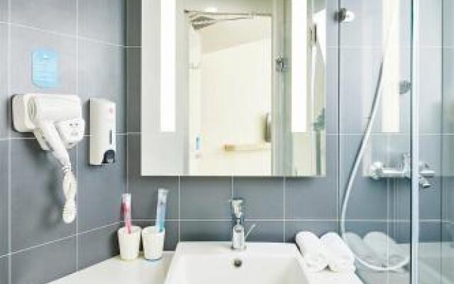 Hanting Express Shenzhen Baoan Xixiang Liutang
