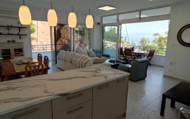 Atlas By Sea Apartment