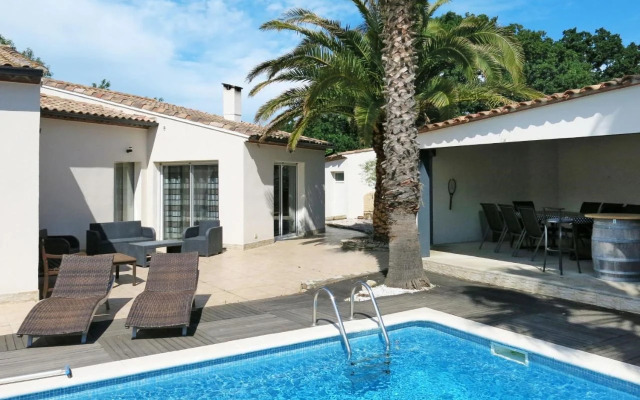 Holiday Home Côté Sud - BZS165