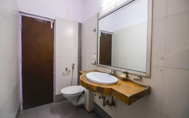 OYO 23500 Hotel Blue Valley