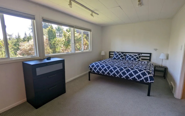 Seattle Vacation Home - Lake Forest Park