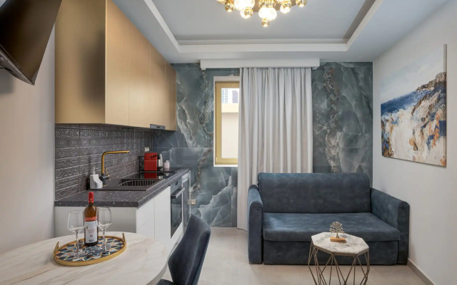 Royal Gold City Suites