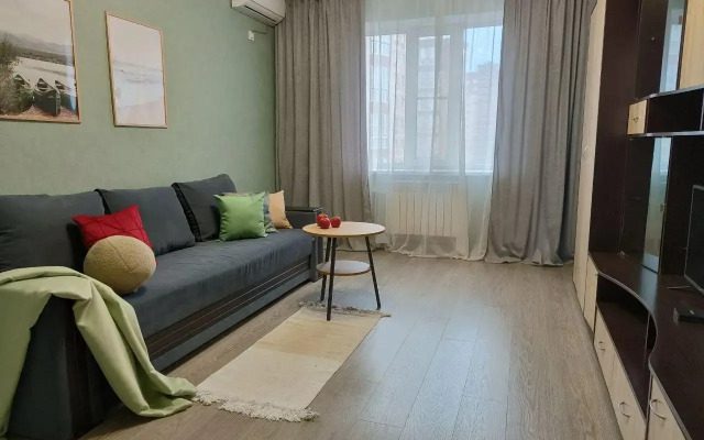 Apartments on Veresaeva street 101/6x2