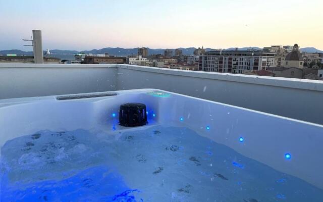 18 Dante Luxury Suites