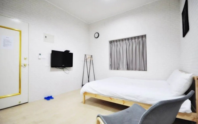 Travelers Little House 2