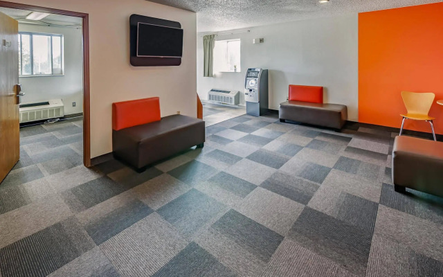 Motel 6 Drums, PA