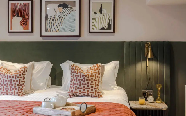 Waterside Living I Luxe Apartments
