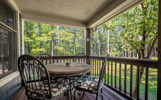 Black Bear Retreat by Taylor Made Deep Creek