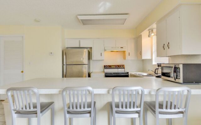 Upper Deck Hotel and Bar - Adults Only