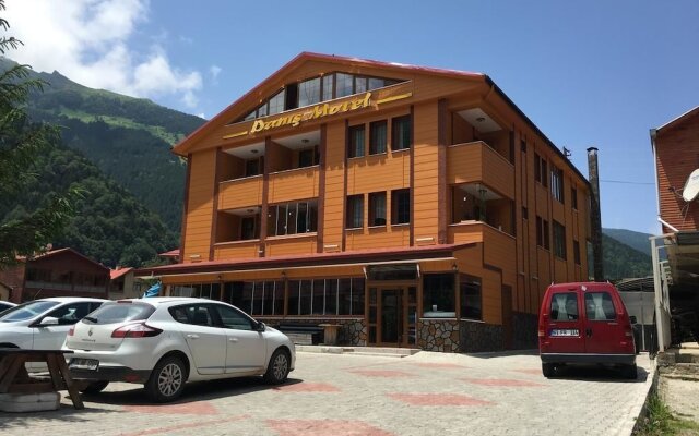 Danis Motel