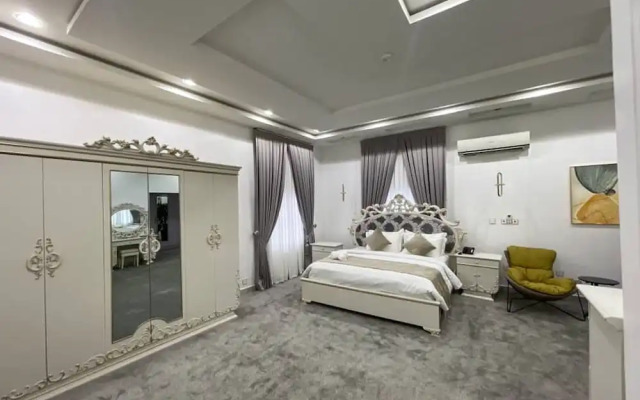 UrbanEdge Hotel