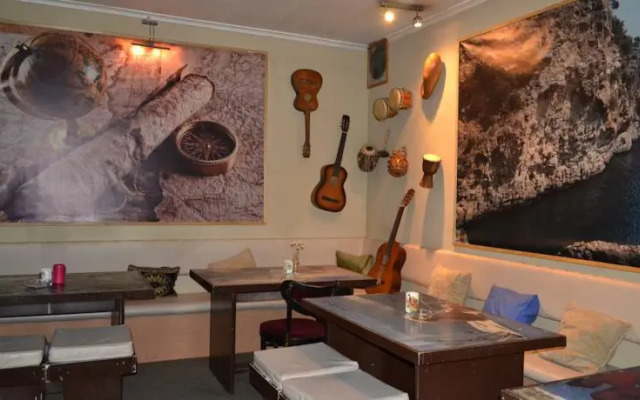 Hostel Jedro
