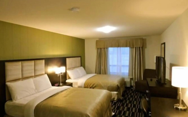 Carlyle Western Star Inn & Suites