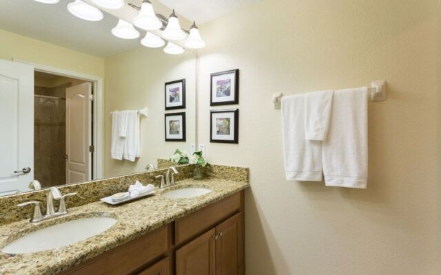 Bismarck Palm Townhome 8971