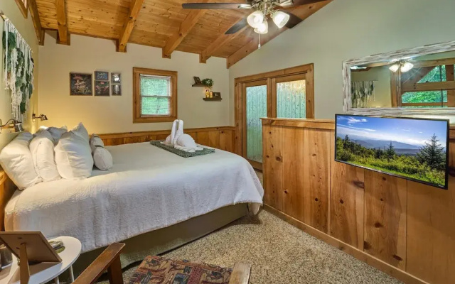 Secluded Sweetheart Escape
