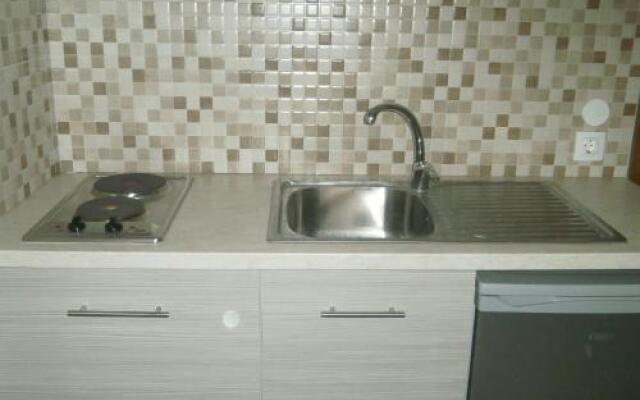 Daniela Apartments