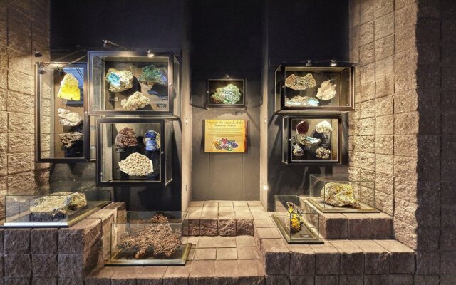 Loews Ventana Canyon Resort