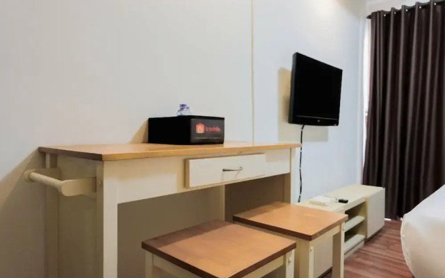 Best Price Studio Apartment at Tamansari Skylounge