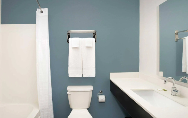 WoodSpring Suites Orlando Airport