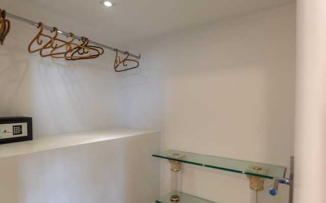 Appartement Dans Villa rez de Jardin vue mer