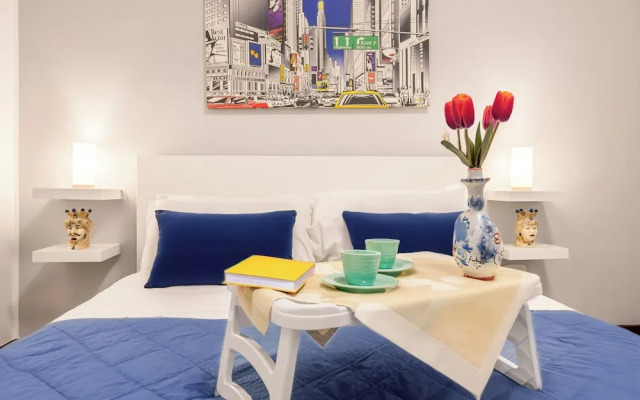 VFH The Castle Bay apartment and terrace